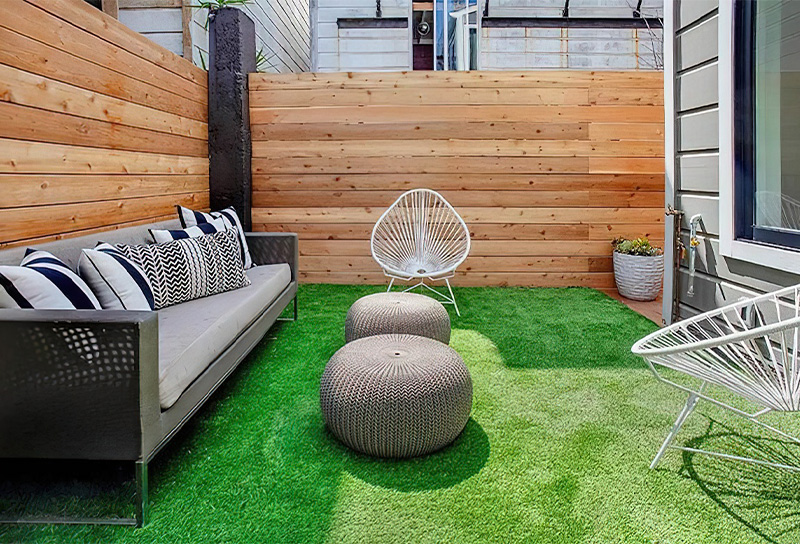 Benefits of Installing Synthetic Grass To Your Outdoor Entertaining Areas